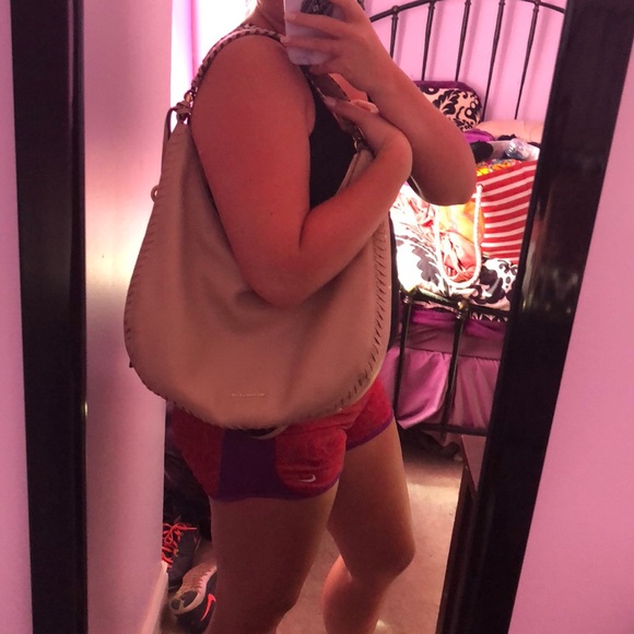 Michael Kors Lauryn Hobo in oyster - Picture 7 of 7